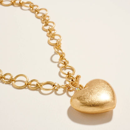 Valentines Day Heart W Toggle Clasp Short Necklace